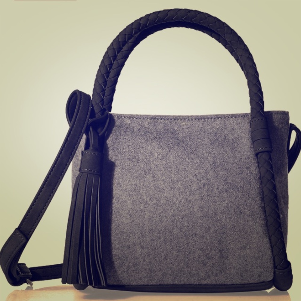 Danielle Nicole NWT Brigit Mini Bucket Crossbody